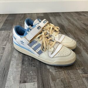 Adidas forum low (white/light blue)